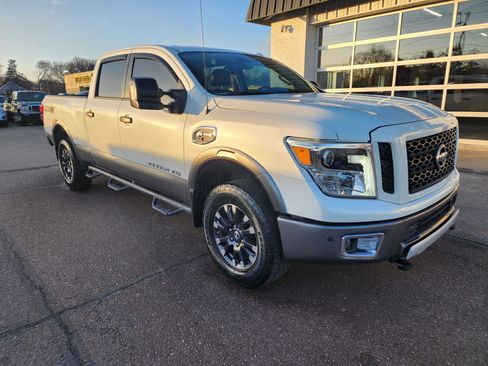 Used 2017 Nissan Titan PRO-4X w/ Pro-4x Convenience Package image 2