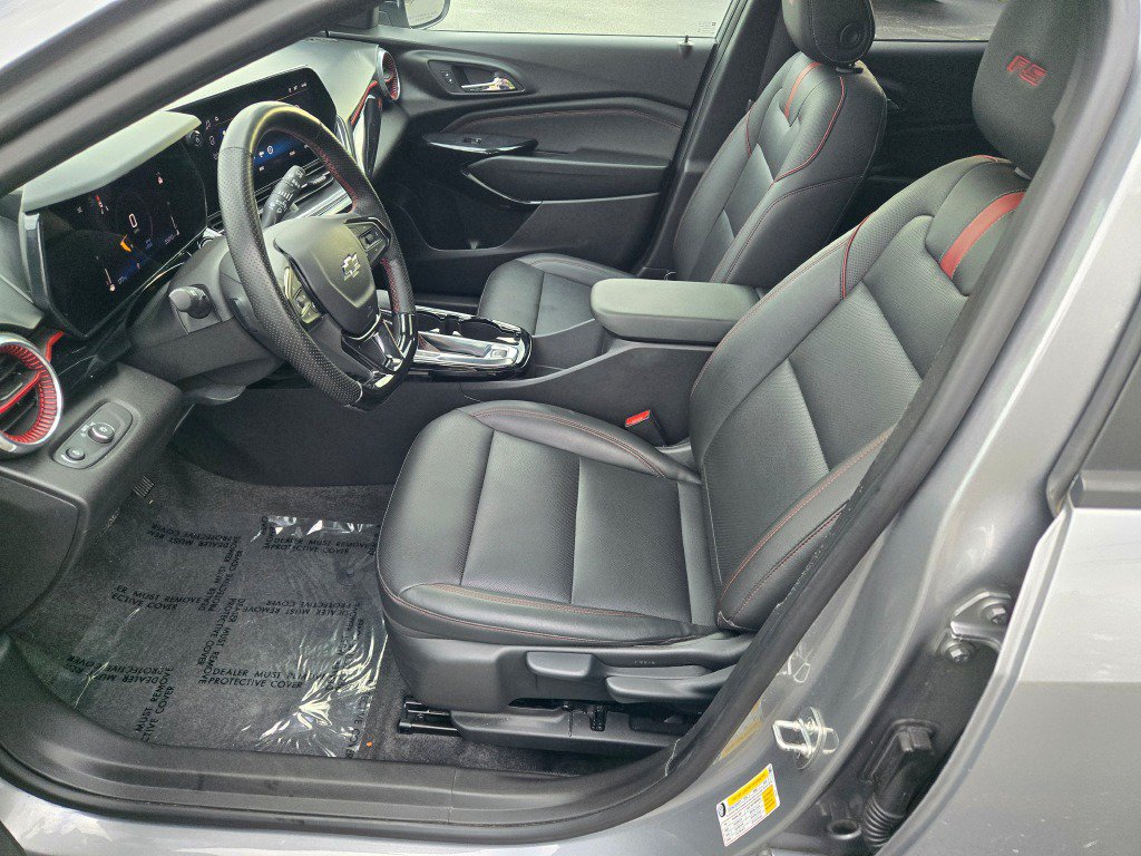 Certified 2024 Chevrolet Trax RS w/ Sunroof Package FWD image 20