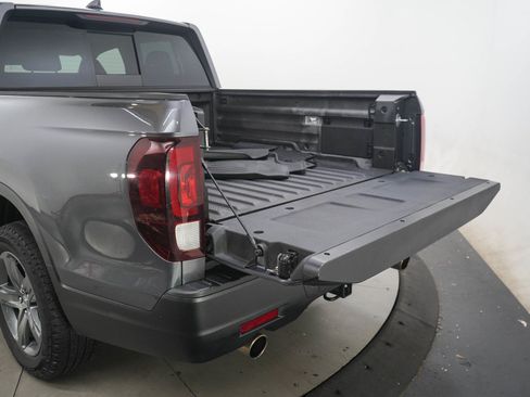 Used 2023 Honda Ridgeline RTL image 9