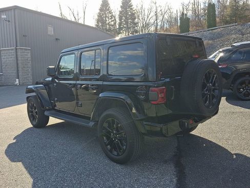 Used 2021 Jeep Wrangler Unlimited Sahara AWD/4WD image 7