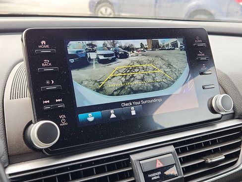 Used 2022 Honda Accord Sport image 18