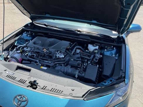 Used 2025 Toyota Camry SE w/ Convenience Package FWD image 23