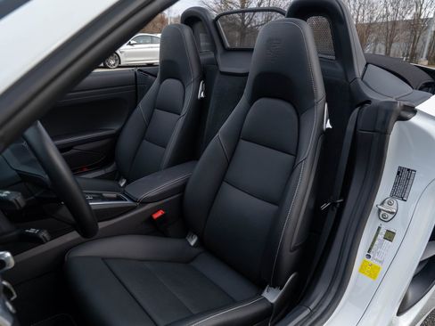 Certified 2024 Porsche 718 Boxster image 5