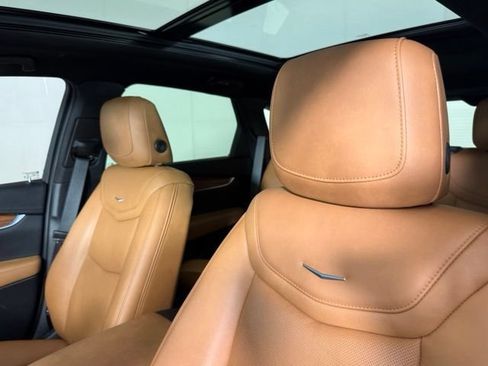 Used 2022 Cadillac XT5 Premium Luxury FWD image 14