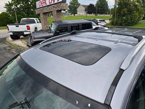 Used 2017 Honda Pilot EX-L image 11