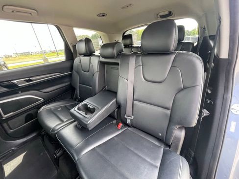 Used 2020 Kia Telluride LX image 25