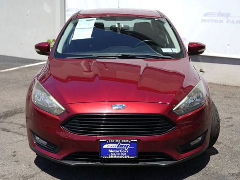 Used 2017 Ford Focus SE FWD image 5
