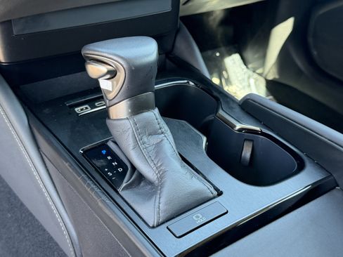 Certified 2025 Lexus ES 350 FWD image 25