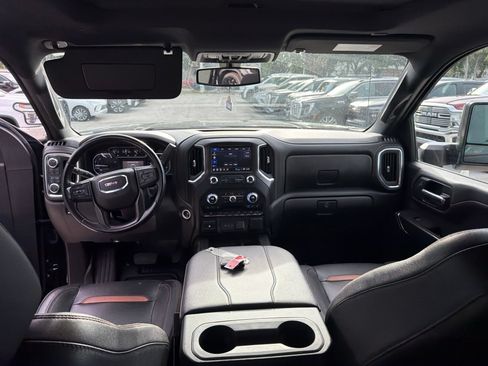 Used 2023 GMC Sierra 2500 AT4 w/ AT4 Preferred Package AWD/4WD image 17