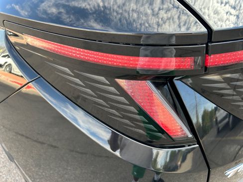 Certified 2023 Hyundai Tucson Limited AWD/4WD image 27