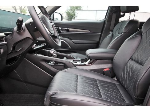 Certified 2025 Kia Telluride SX Prestige X-Line AWD/4WD image 28
