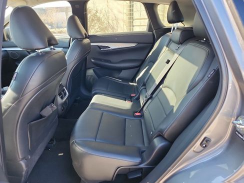 Used 2021 INFINITI QX50 Luxe w/ Accent Package image 11