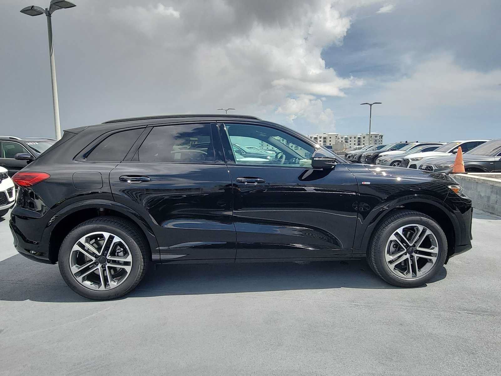 New 2026 Audi Q5 2.0T AWD/4WD image 13