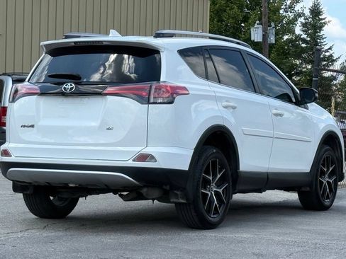 Used 2017 Toyota RAV4 SE FWD image 5