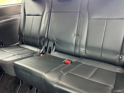 Used 2022 Ford Expedition XLT w/ Equipment Group 202A image 17