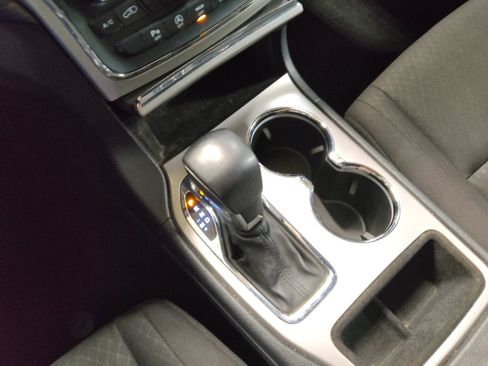 Used 2019 Jeep Grand Cherokee Laredo image 26