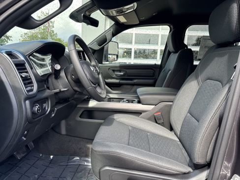 New 2026 RAM 1500 Express AWD/4WD image 8