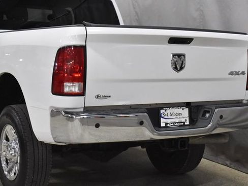 Used 2018 RAM 2500 Tradesman w/ Chrome Appearance Group image 9
