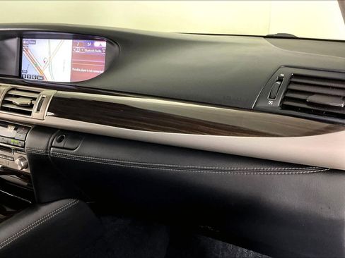 Used 2015 Lexus LS 460 w/ Comfort Package image 17
