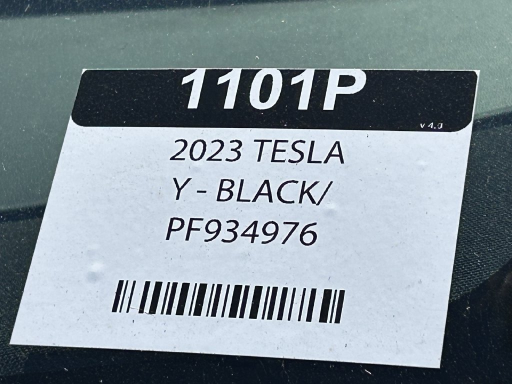 Used 2023 Tesla Model Y 2WD image 30
