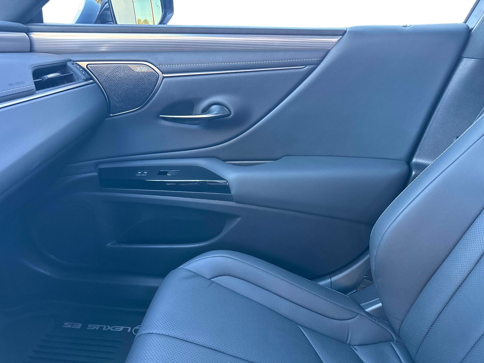 Used 2025 Lexus ES 350 F Sport FWD image 23