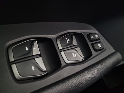 Used 2017 Hyundai Santa Fe SE image 27