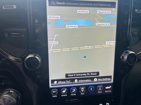 Used 2019 RAM 1500 Limited AWD/4WD image 10