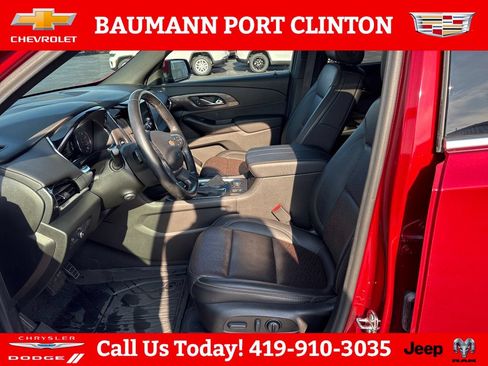Used 2023 Chevrolet Traverse High Country AWD/4WD image 11