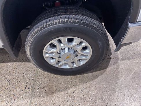 Used 2023 Chevrolet Silverado 2500 LT image 11