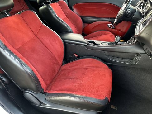 Used 2020 Dodge Challenger R/T w/ Plus Package image 8