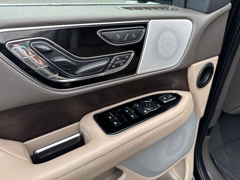 Used 2023 Lincoln Navigator Reserve w/ Equipment Group 201A AWD/4WD image 10