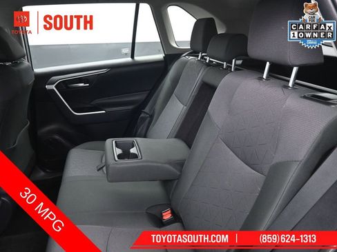 Used 2025 Toyota RAV4 XLE image 24