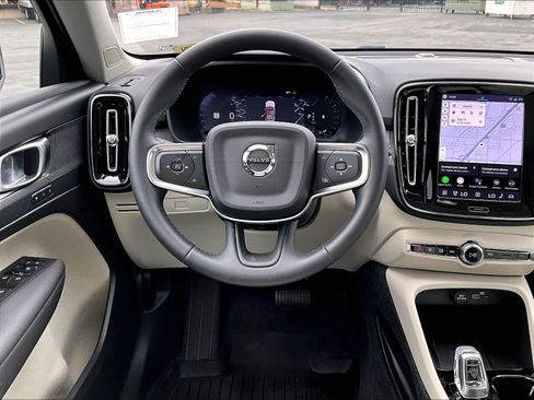 Used 2026 Volvo XC40 B5 Plus w/ Protection Package Premier image 8