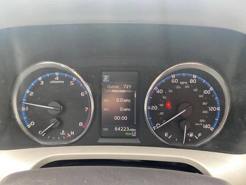 Used 2018 Toyota RAV4 Limited image 24