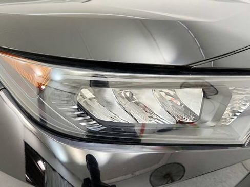 Used 2022 Toyota RAV4 LE FWD image 22