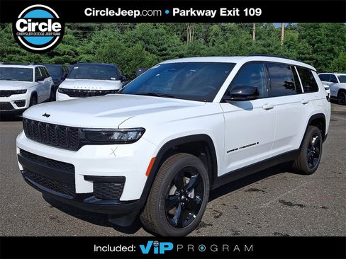 New 2025 Jeep Grand Cherokee L Altitude image 1