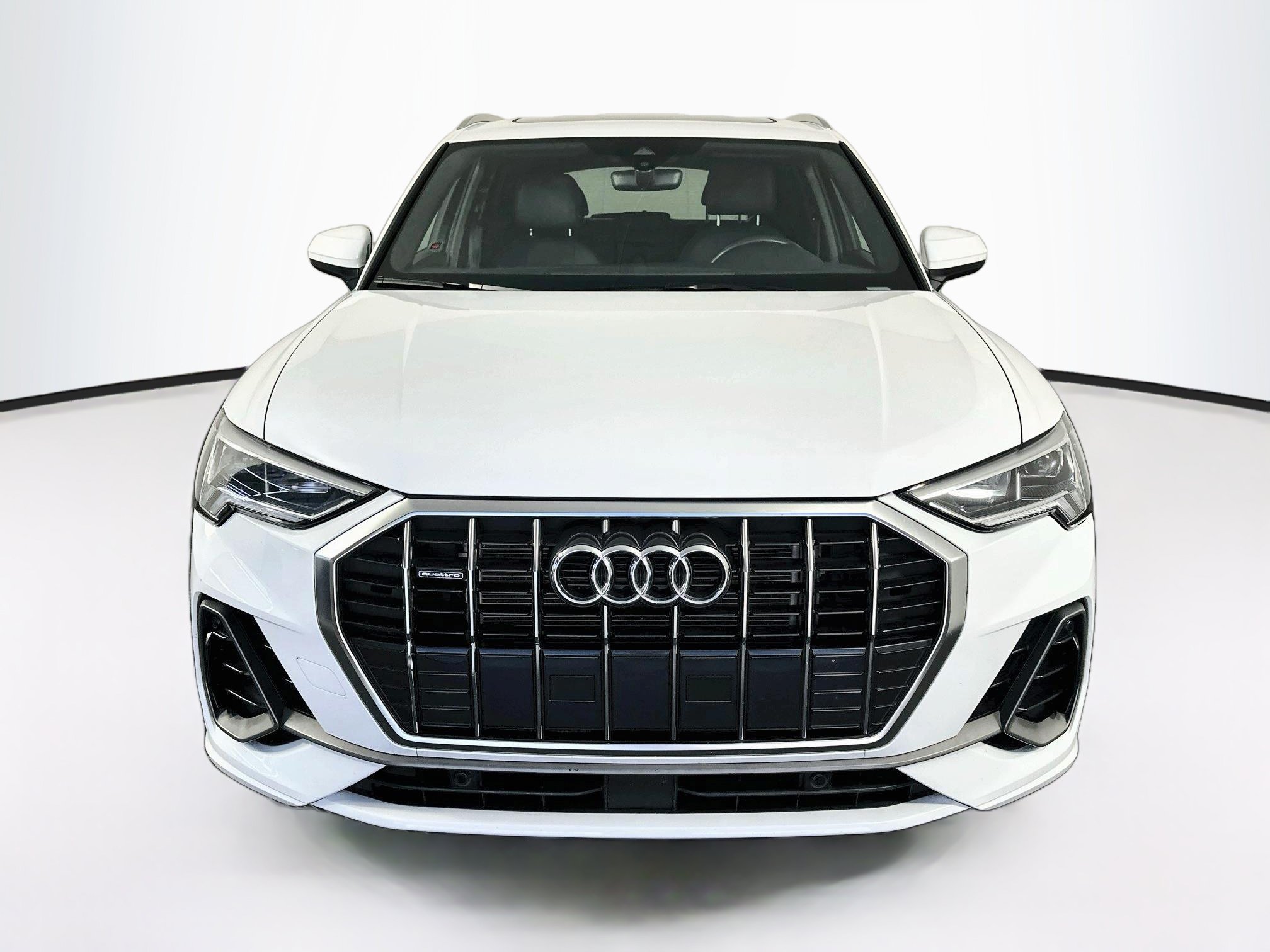 Used 2025 Audi Q3 2.0T Premium AWD/4WD image 2
