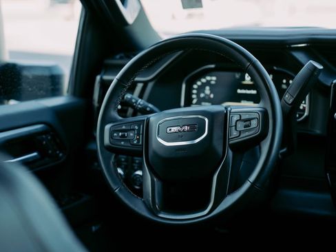Used 2024 GMC Sierra 3500 AT4 w/ Technology Package AWD/4WD image 12