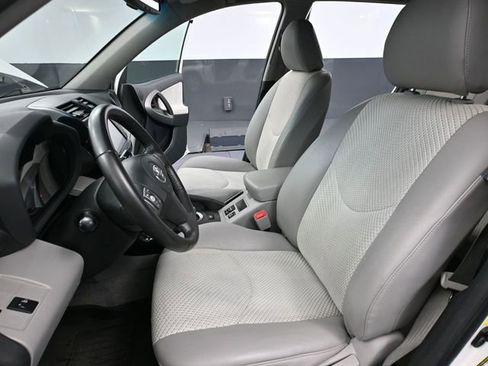 Used 2012 Toyota RAV4 EV image 21