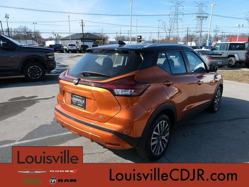 Used 2023 Nissan Kicks SV FWD image 7