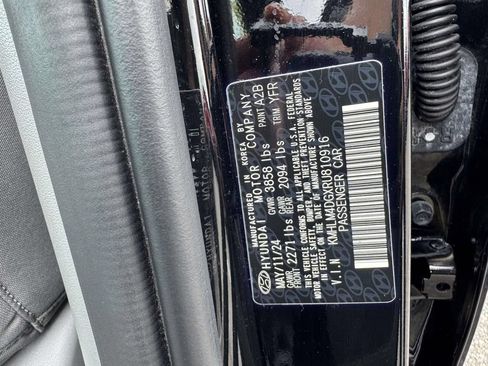 Used 2024 Hyundai Elantra SEL FWD image 19