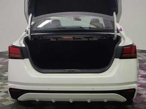 Used 2025 Nissan Altima 2.5 SV FWD image 19