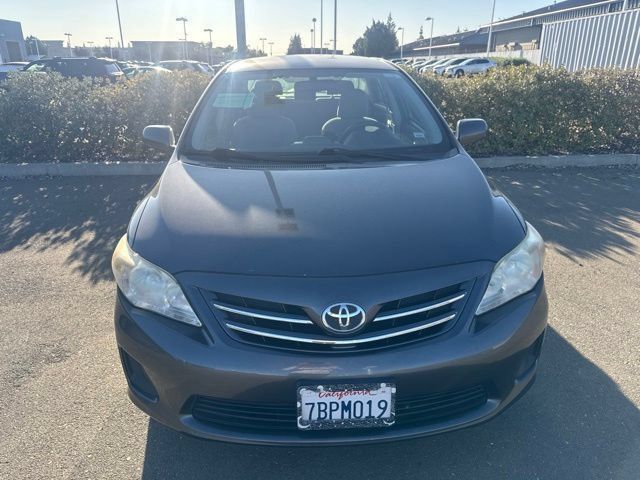 Used 2013 Toyota Corolla LE FWD image 3