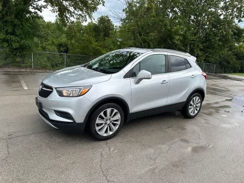 Used 2019 Buick Encore Preferred FWD image 2