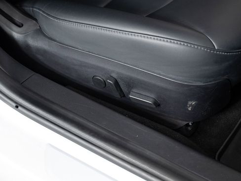 Used 2018 Tesla Model 3 Long Range image 28