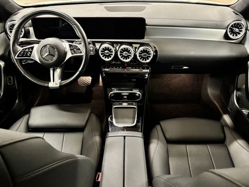 Used 2025 Mercedes-Benz CLA 250 image 11