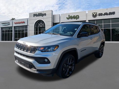 New 2026 Jeep Compass Latitude image 7