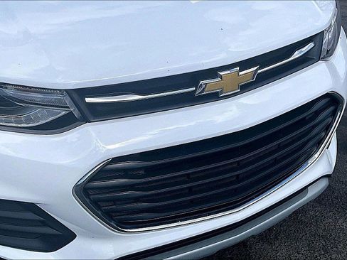 Used 2022 Chevrolet Trax LT w/ LT Convenience Package image 28