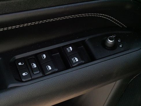 Used 2022 Jeep Compass High Altitude AWD/4WD image 19