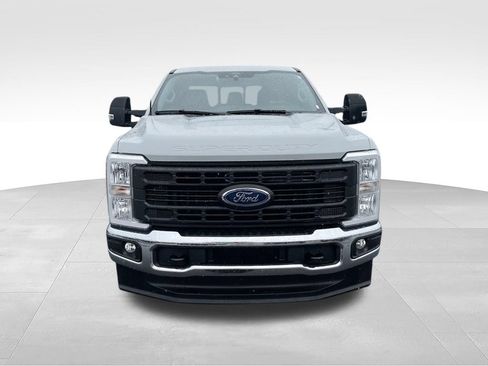 Used 2025 Ford F250 XL w/ XL Driver Assist Package AWD/4WD image 3